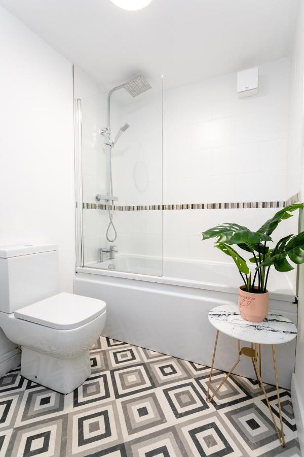Fab 2Bedroom Apartment- Free Parking, 5Mins From City Centre, Portland Rd Ne2 1Dj Ньюкасл-апон-Тайн Екстер'єр фото